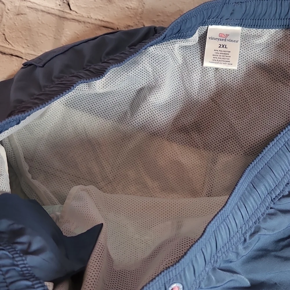 Vineyard vines men's swim trunks